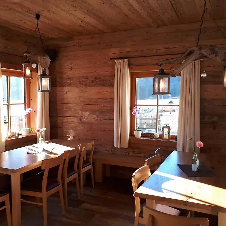 Wurznwirt Inn *